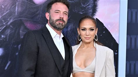 Lip Reader Breaks Down Ben Affleck And Jennifer Lopez's Red Carpet Conflict