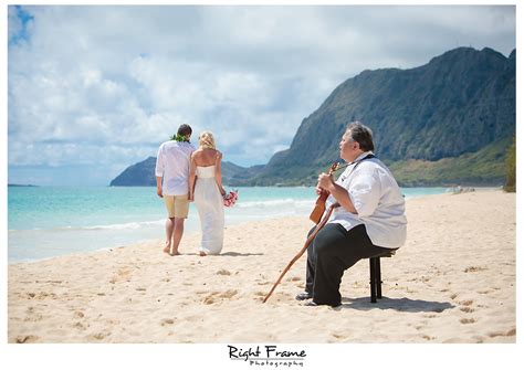 Hawaii Beach Wedding by RIGHT FRAME PHOTOGRAPHY