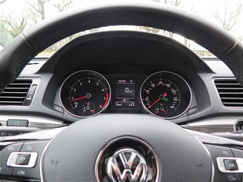 2016 Volkswagen Passat: 74 Interior Photos | U.S. News