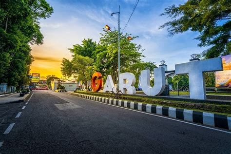 Wisata Kota Garut - Homecare24