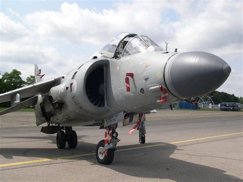 File:Military-aircraft-Harrier.jpg - Wikimedia Commons