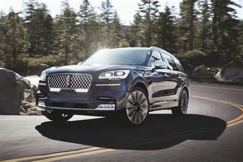 Experience the all new Lincoln Aviator Hybrid SUV - India's best ...