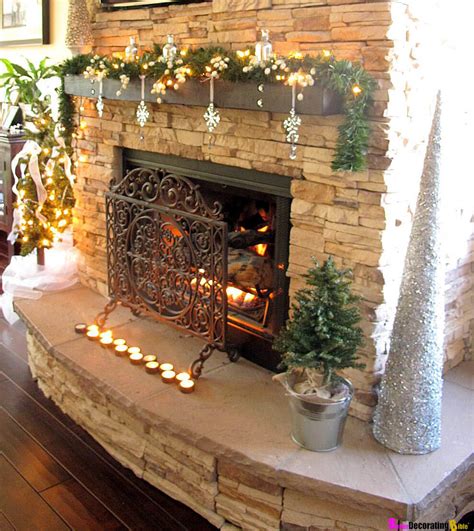 32 Best Christmas Mantel Decoration Ideas and Designs for 2021