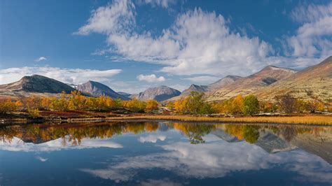 The Icy Lake In Dørålen In Rondane National Park Norway Mountains ...