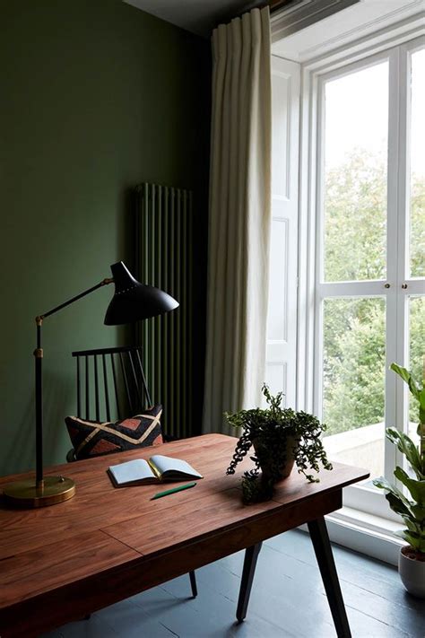 25 Peaceful And Elegant Green Home Office Decor Ideas - Shelterness