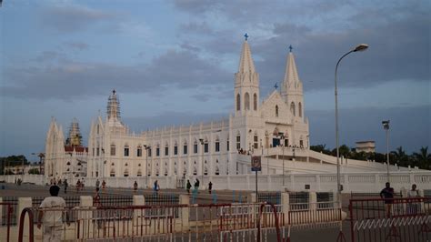 ⛪Velankanni Church Mass Timings Schedule of all Language Church Glitz