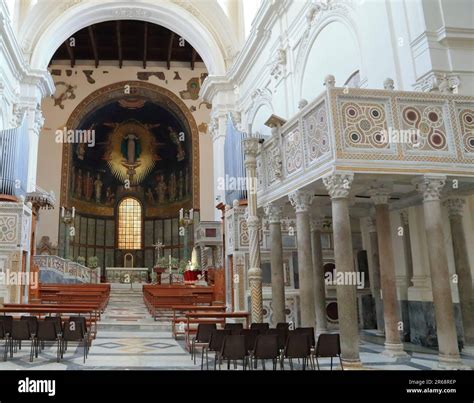 Ambon and apse of Salerno Cathedral, Italy. Duomo di Salerno Stock Photo - Alamy