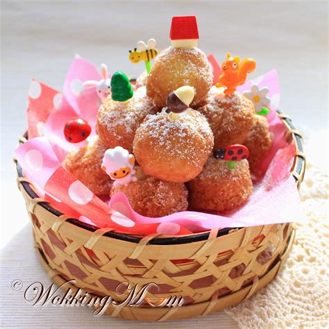 Let's get Wokking!: Cakey Donut Balls 球狀甜甜圈 | Singapore Food Blog on easy recipes