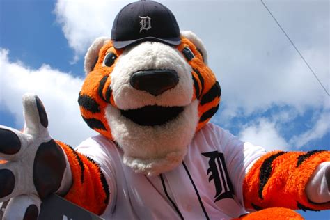 PAWS is ready for a hug!! | Tiger mascot, Go tigers, Detroit tigers