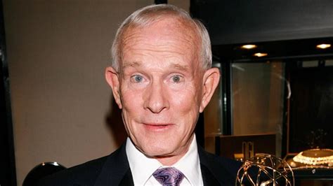 Agency News | Tom Smothers, Beloved Smothers Brothers Star, Passes Away at the Age of 86 | LatestLY