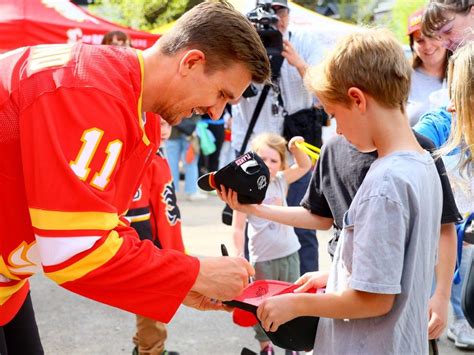 Flames centre Mikael Backlund a finalist for NHL’s King Clancy Trophy ...