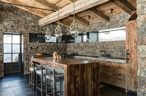 Modern take on a rustic kitchen in this cabin located in Montana [2048 × 1360] : Houseporn ...