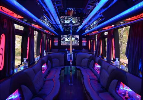 Tampa Party Buses | Party Bus Rental Tampa FL