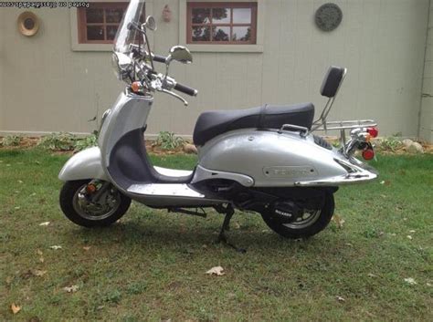 2007 Znen 150cc scooter, Silver, 927 miles, excellent condition for ...