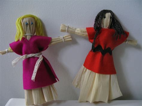 Sew Nancy: corn husk dolls