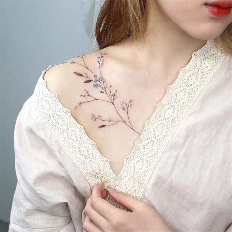 Tự tin khoe cá tính cùng 5 mẫu hình tattoo hoa đầy gợi cảm cho nàng