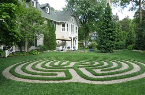 Backyard Labyrinths Trending? - GardenRant