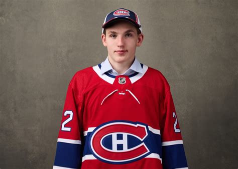 Canadiens: Lane Hutson Continues Ridiculous Scoring Pace : r/Habs