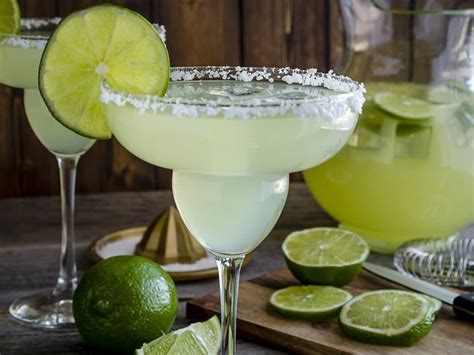 FRESH LIME MARGARITA - CoveSurfandTurf