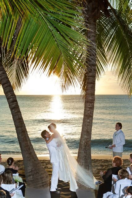 Shania Twain’s Beach Wedding | Truly Engaging