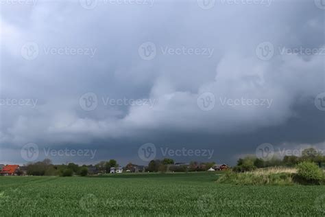 Big forming cloud formations before a storm 10285664 Stock Photo at Vecteezy