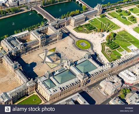 Aerial View Louvre Museum Paris Stock Photos & Aerial View Louvre Museum Paris Stock Images - Alamy