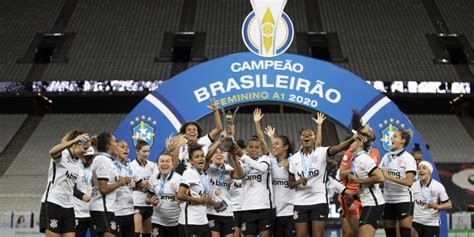 Corinthians Feminino : Elenco Corinthians Feminino 2020 - O corinthians derrotou o grêmio por 3 ...