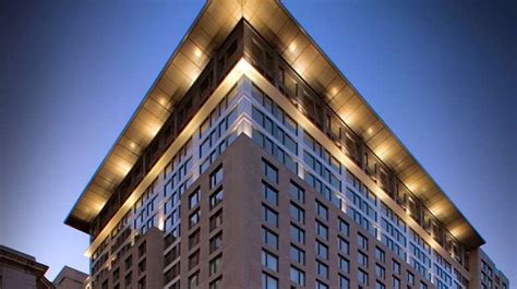 Embassy Suites Montreal by Hilton- First Class Montreal, PQ Hotels- GDS Reservation Codes ...