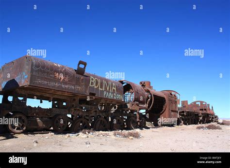 Train cemetery, Uyuni, Bolivia Stock Photo - Alamy