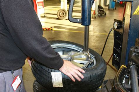 Disadvantages of tubeless tyres that you must know!