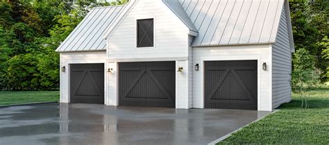 Farmhouse Style Garage Doors | Timberlane