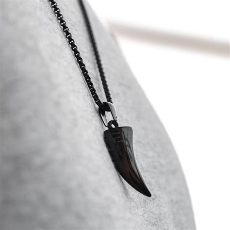 Tiger Claw Necklace in Silver – FITLIFE