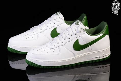 NIKE AIR FORCE 1 LOW RETRO FOREST GREEN price €105.00 | Basketzone.net