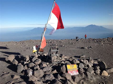 GUNUNG SEMERU Harga Tiket dan 6 Spot Terbaik