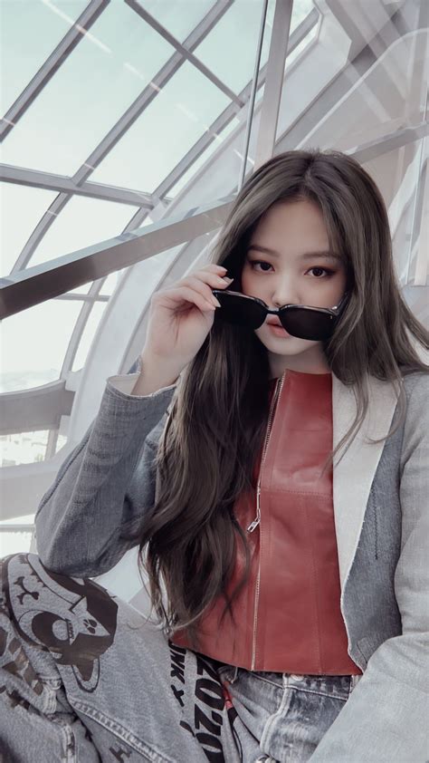 BLACKPINK Wallpapers on Twitter: "Jennie lockscreen wallpaper 🖤💖 # ...