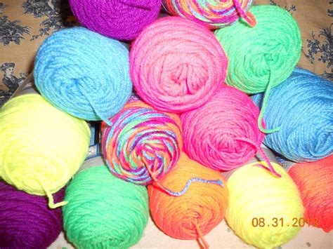 Charlotte's Web: Neon yarn