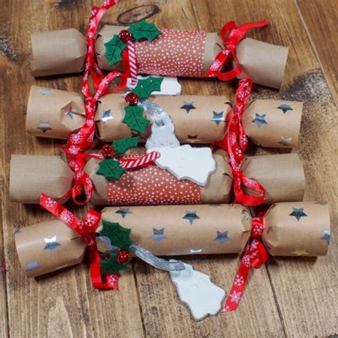 Make your Own Homemade Christmas Crackers - Mum In The Madhouse