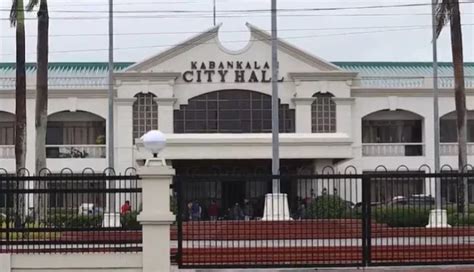 Zayco suspends cockfighting, closes Kabankalan City Hall | Digicast Negros