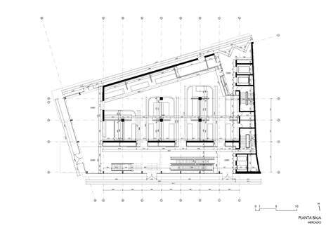 Gallery of Markets: Examples in Plan and Section - 35