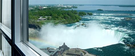 Niagara Falls Canada Hotels - Embassy Suites Fallsview