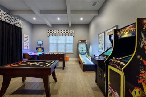 recreation room ideas pictures #recroombedroomideas #basement | Small game rooms, Arcade room ...