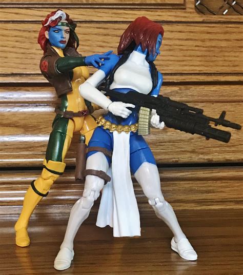 Rogue vs Mystique : MarvelLegends