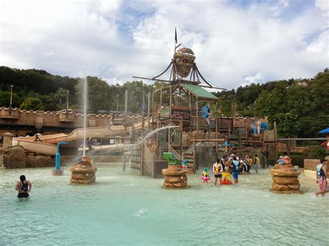 Everland Resort and Caribbean Bay - WhiteWater