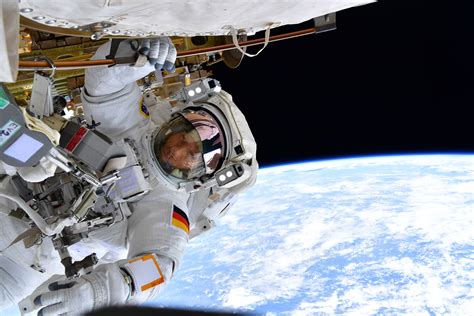 ESA - ESA astronaut Matthias Maurer's first spacewalk
