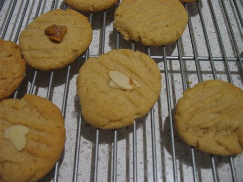 Flog The Food Blog: Burnt Butter Biscuits - April 2011