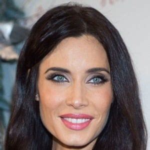 Pilar Rubio - Age, Family, Bio | Famous Birthdays