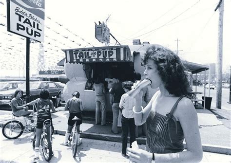 Sigourney Weaver at the Tail o’ the Pup on La Cienega Boulevard, Los Angeles, 1978. : OldSchoolCool