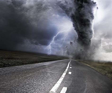 How can I Prepare for a Tornado? (with pictures)