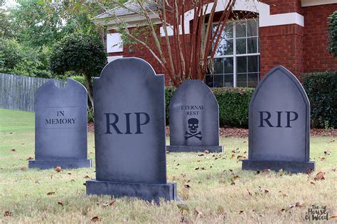 DIY Halloween Lawn Gravestones – The House of Wood