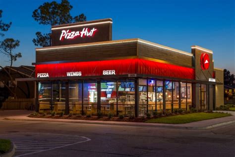 Flynn Restaurant Group Now the Largest Pizza Hut Franchisee